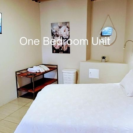 Apartament Bateleur Self Catering Cc Windhuk Zewnętrze zdjęcie